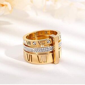 Gold Roman Numeral 3 Ring Stack